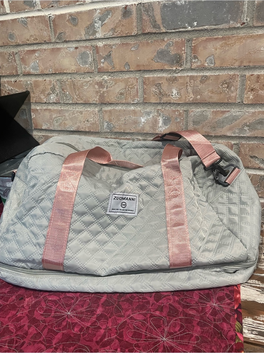 Zuomanni Quilted Sage Green Weekender Bag with Pink Satin Straps - Picture 3 of 14